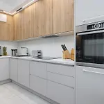 شقة Trendy Blisko Plazy - Z Klimatyzacja - By Renters *