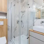 شقة Trendy Blisko Plazy - Z Klimatyzacja - By Renters مينززدرويه
